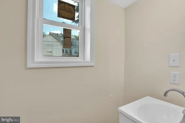 $384,999 | 840 Parkside Avenue, Trenton, NJ 08618