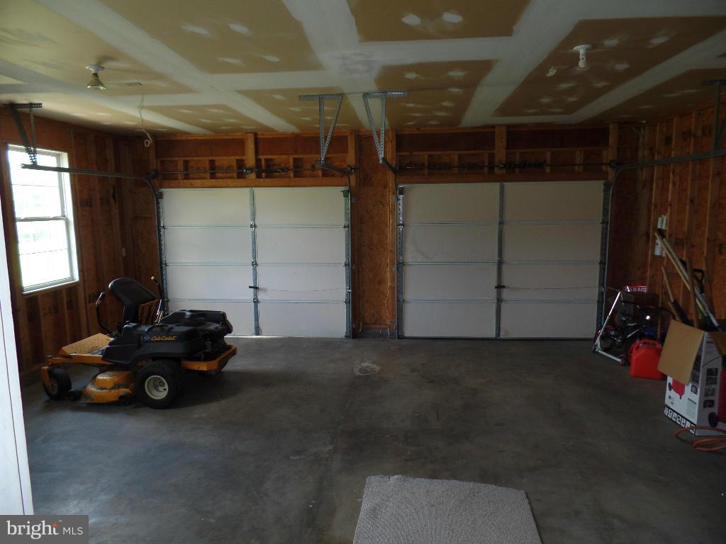 381 Quail Run Road Summit Point, WV 25446 - Photo 14 of 27 Interior (General)