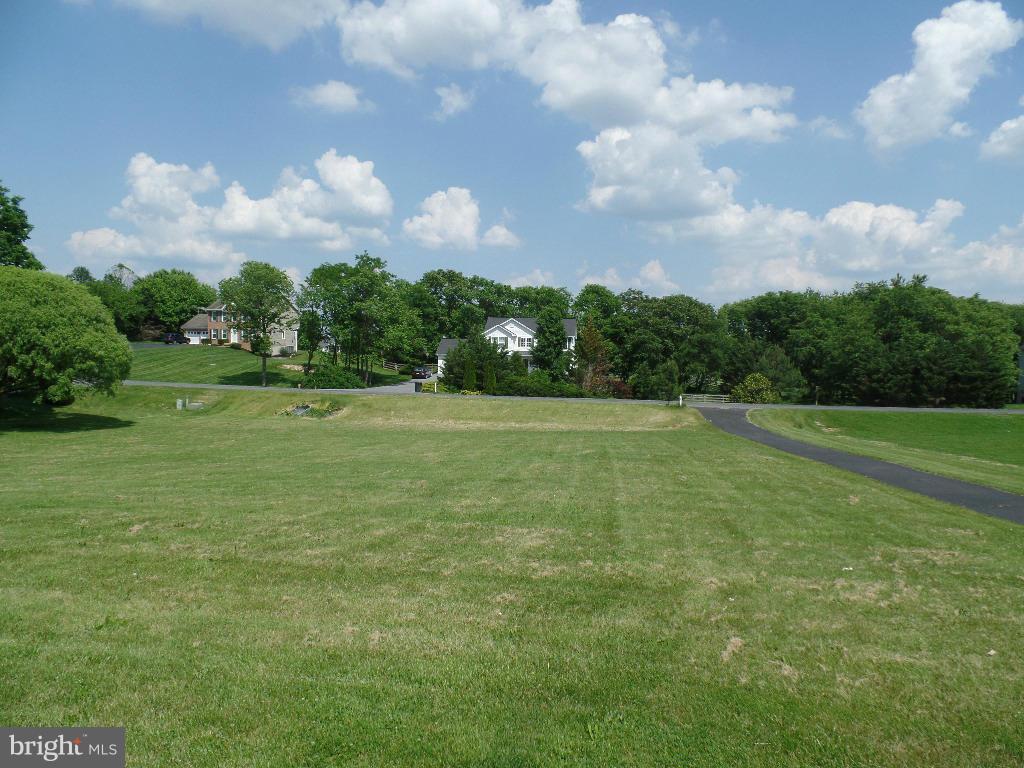381 Quail Run Road Summit Point, WV 25446 - Photo 5 of 27 View