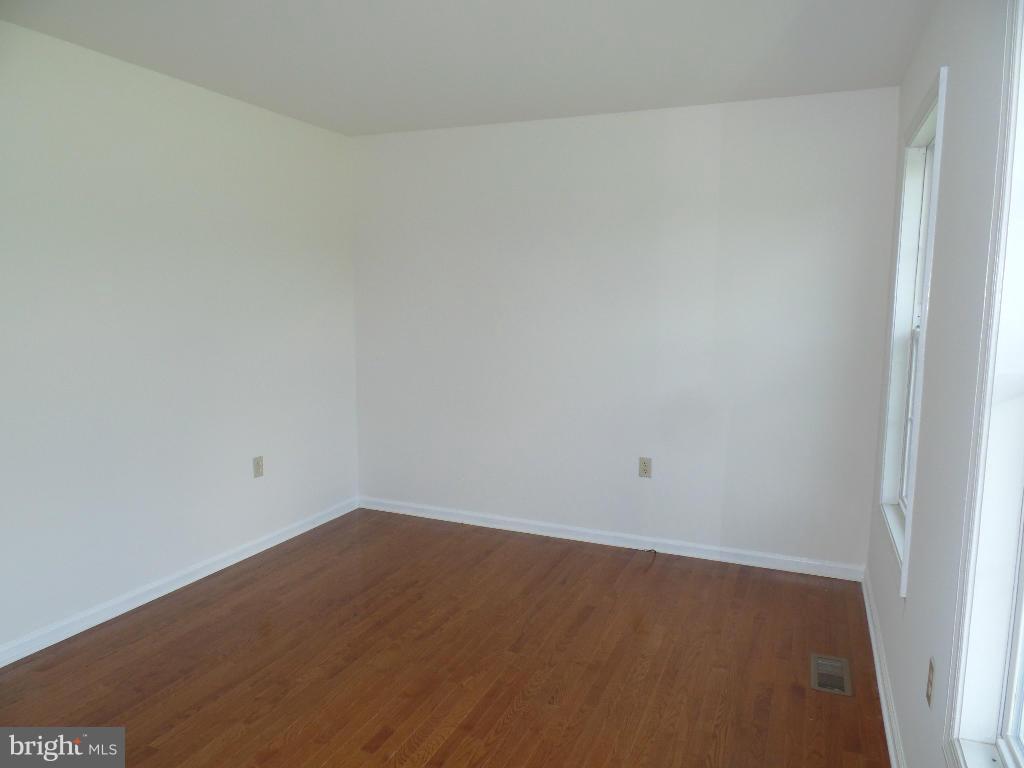 381 Quail Run Road Summit Point, WV 25446 - Photo 6 of 27 Interior (General)