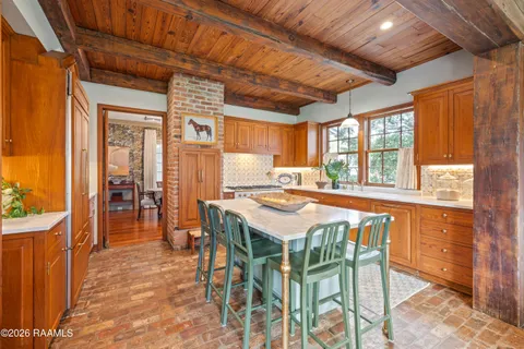 $695,000 | 1005 Loreauville Road, New Iberia, LA 70563