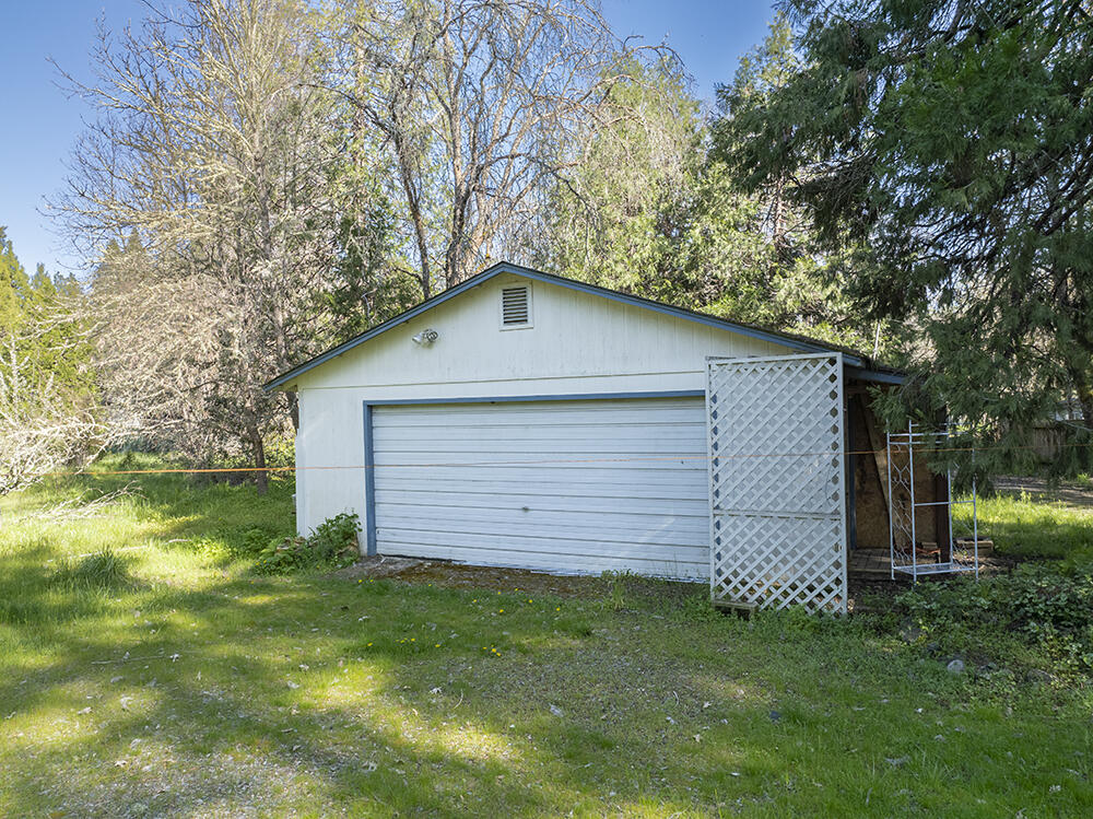 1685 Cedar Flat Road Williams, OR 97544 - Photo 19 of 60 20