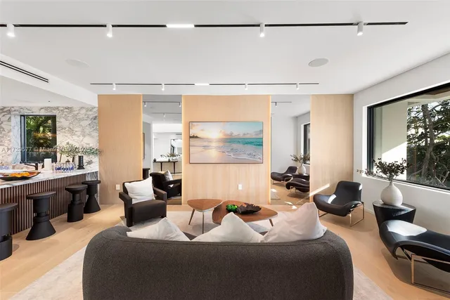 $14,950,000 | 128 Ocean Boulevard, Golden Beach, FL 33160