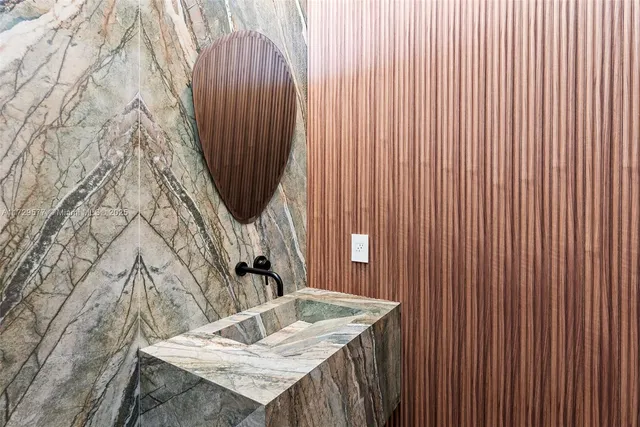 $14,950,000 | 128 Ocean Boulevard, Golden Beach, FL 33160