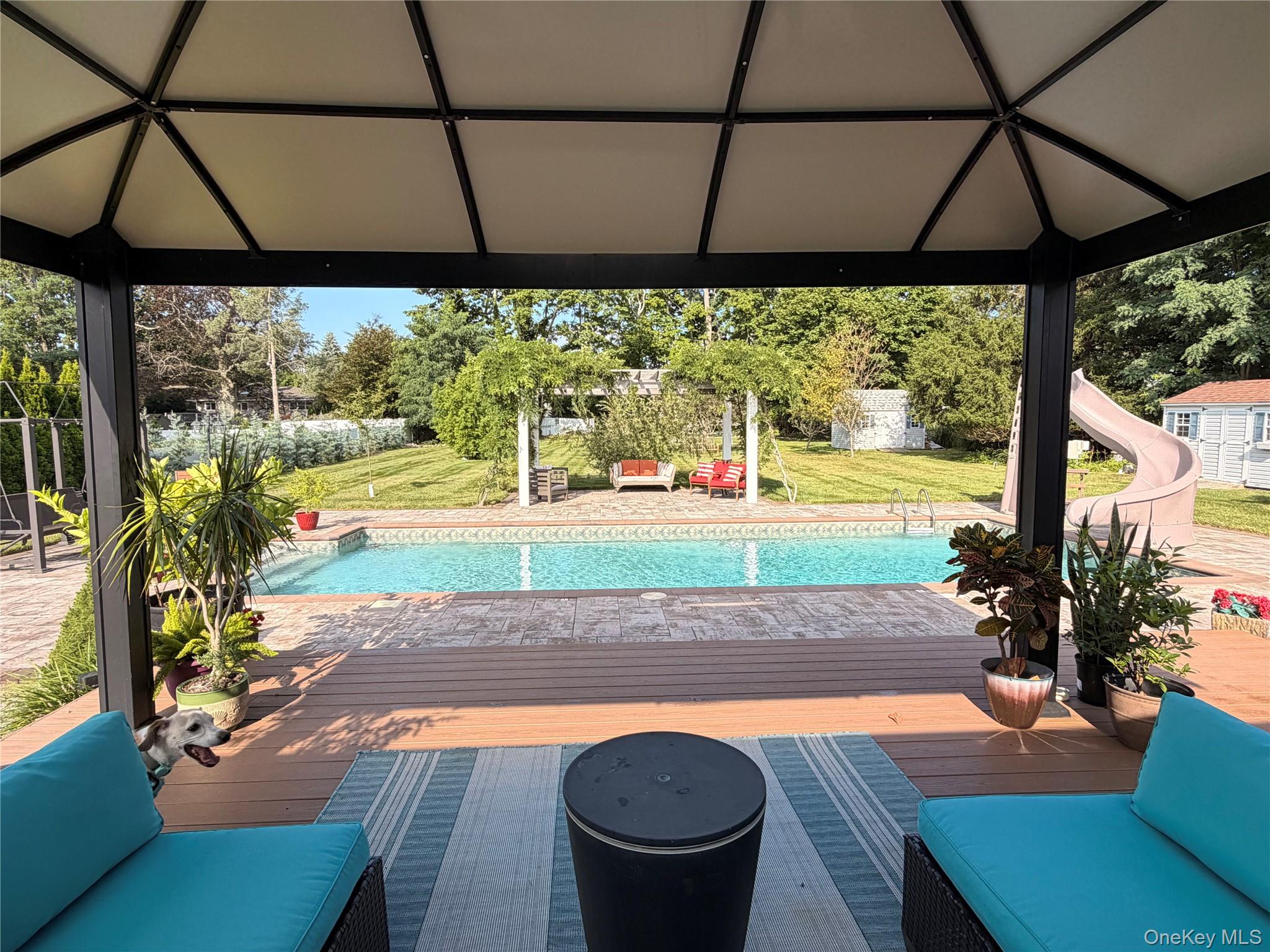 6 North Howells Point Road Bellport, NY 11713 - Photo 3 of 11 Gallery Image 3