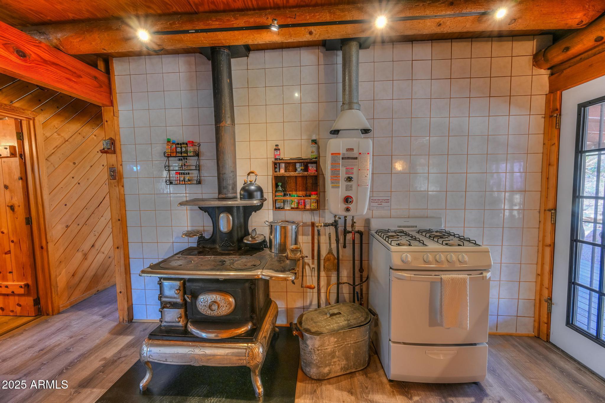 1515 South Hidden Valley Road Bisbee, AZ 85603 - Photo 23 of 47 DSC_0201_2_3_4_5Enhancer Custom Settings