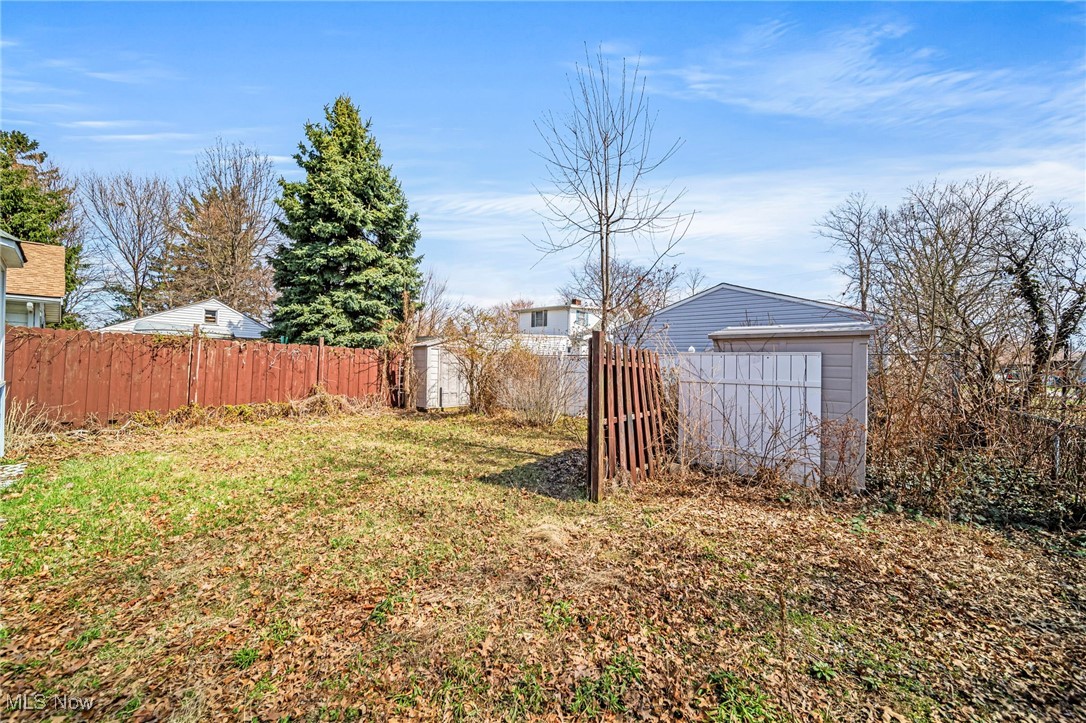 1035 Beachview Road Willoughby, OH 44094 - Photo 31 of 33