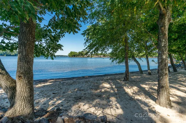 $425,000 | 3125 Lake Pointe Drive, Unit 77, Belmont, NC 28012