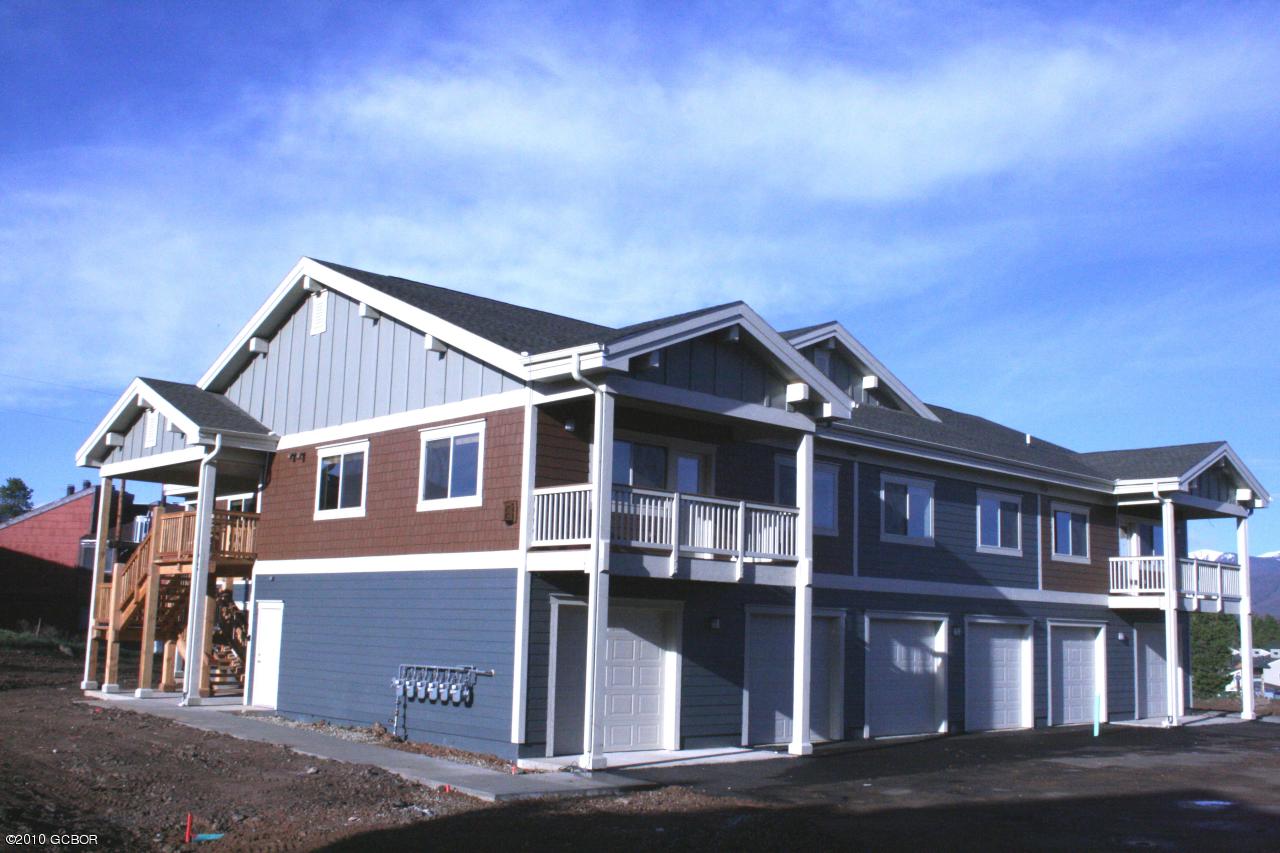 180 Sterling Loop, Unit 402 Fraser, CO 80442 - Photo 3 of 21 3 Sterling Pointe Model Bldg 1 SE