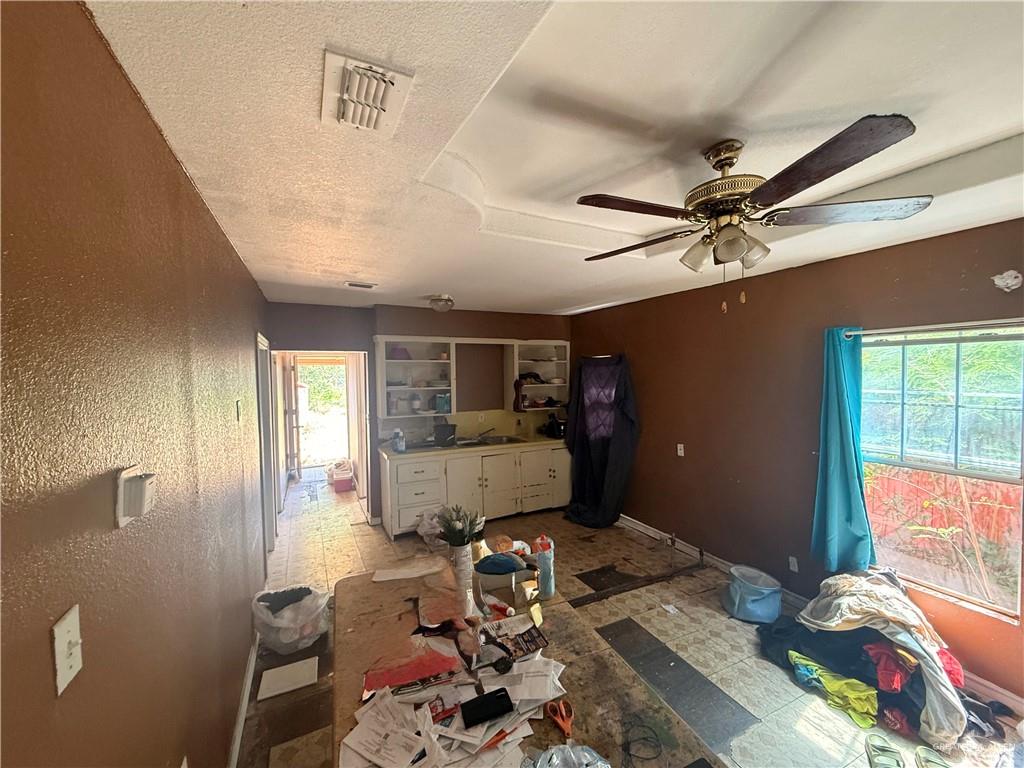 520 East Hawk Avenue Pharr, TX 78577 - Photo 3 of 8