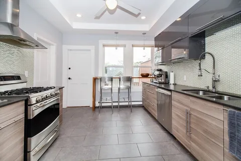 $4,900 | 53 Prince Street, Unit 3, Cambridge, MA 02139