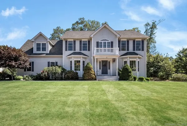 $999,000 | 98 Arbor Crossing, East Lyme, CT 06333