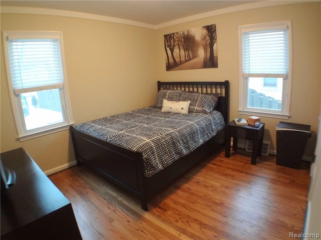 929 Cambridge Road Berkley, MI 48072 - Photo 12 of 18