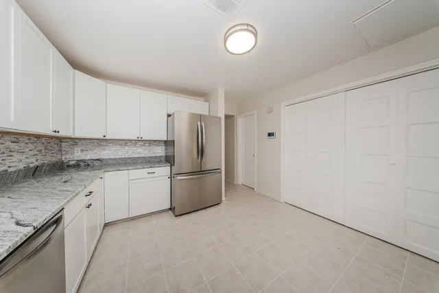 $240,000 | 25255 Orchard Grove Street, Southfield, MI 48033