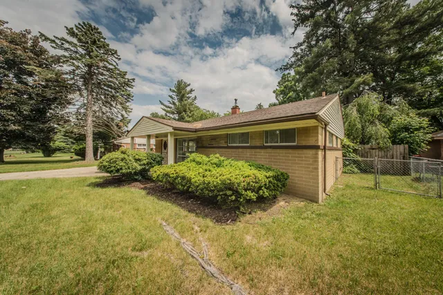 $240,000 | 25255 Orchard Grove Street, Southfield, MI 48033