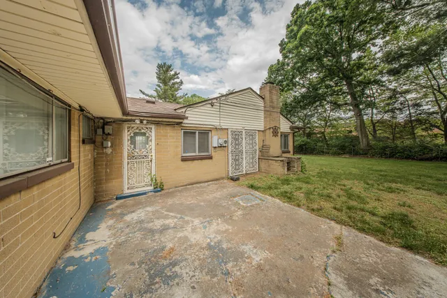 $240,000 | 25255 Orchard Grove Street, Southfield, MI 48033