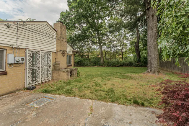 $240,000 | 25255 Orchard Grove Street, Southfield, MI 48033