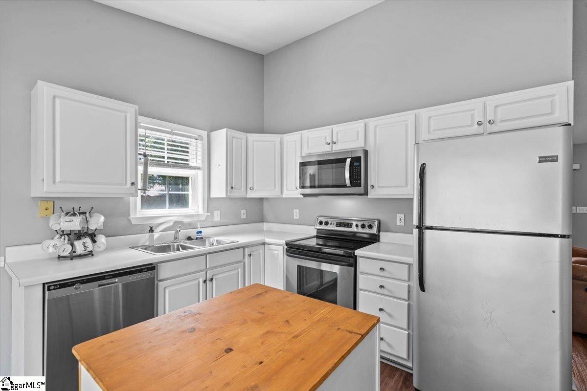 3326 Jug Factory Road Greer, SC 29651 - Photo 6 of 23