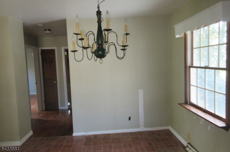 12 Jericho Road Butler, NJ 07405 - Photo 7 of 17