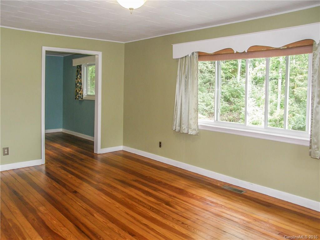 692 Newfound Road Leicester, NC 28748 - Photo 2 of 22