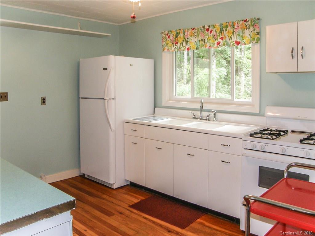 692 Newfound Road Leicester, NC 28748 - Photo 5 of 22