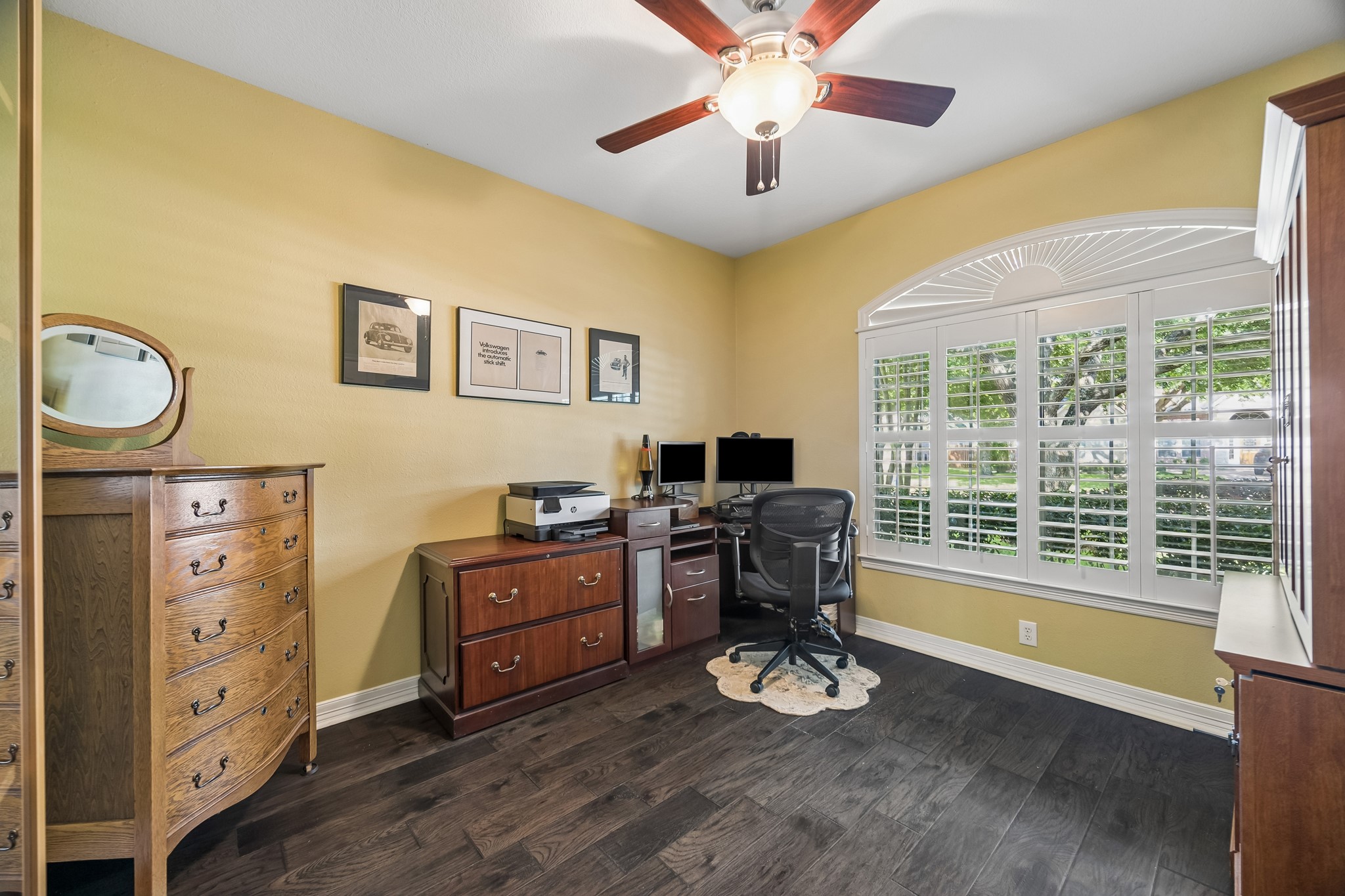 5718 Brennan Ridge Lane Katy, TX 77450 - Photo 20 of 42 A RARE SECOND DOWNSTAIRS BEDROOM: A sought-after second bedroom on the main level offers privacy, convenience, and versatility for guests, multigenerational living, or a quiet home office.