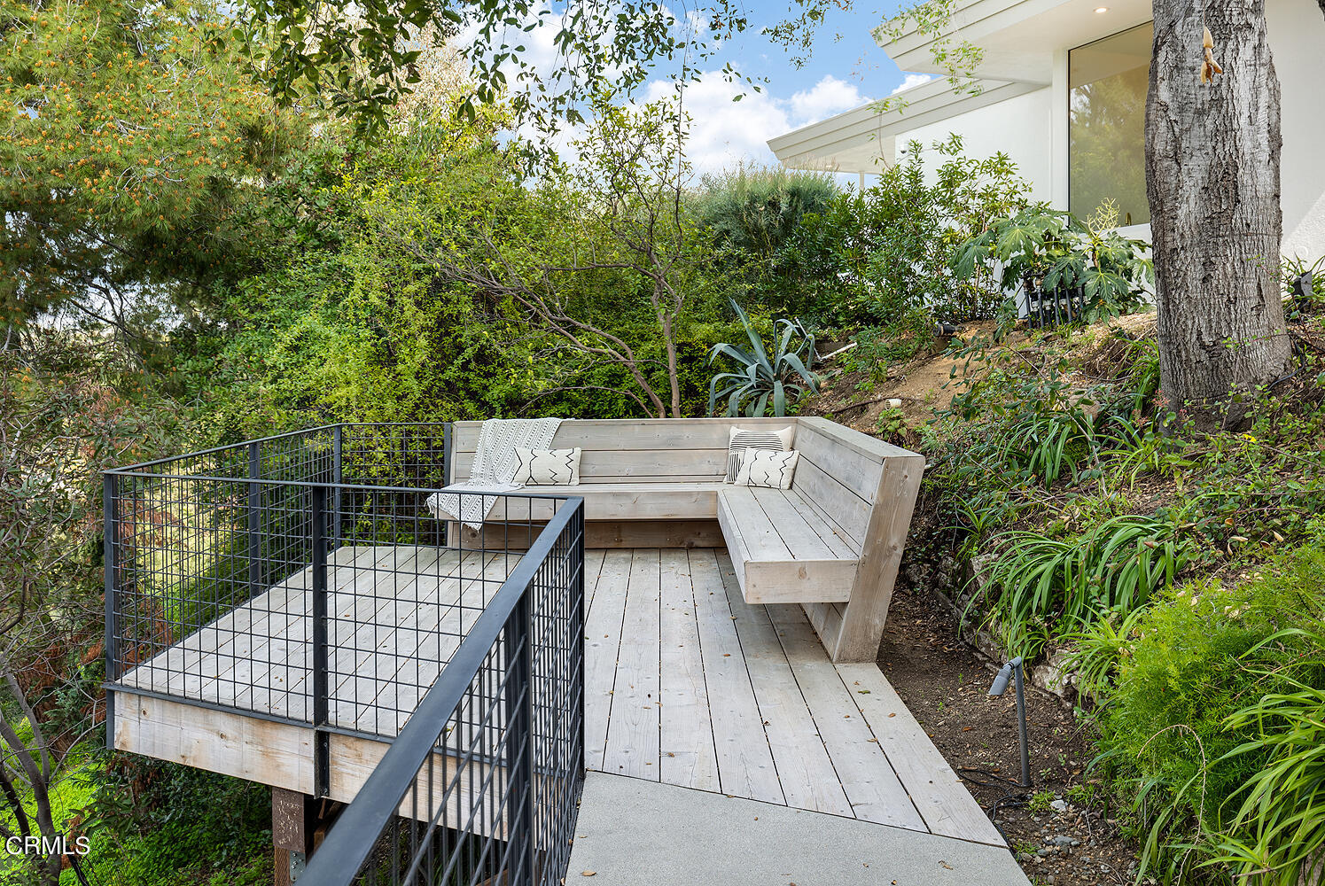 95 Tustin Road Pasadena, CA 91105 - Photo 32 of 41 a view of deck and patio