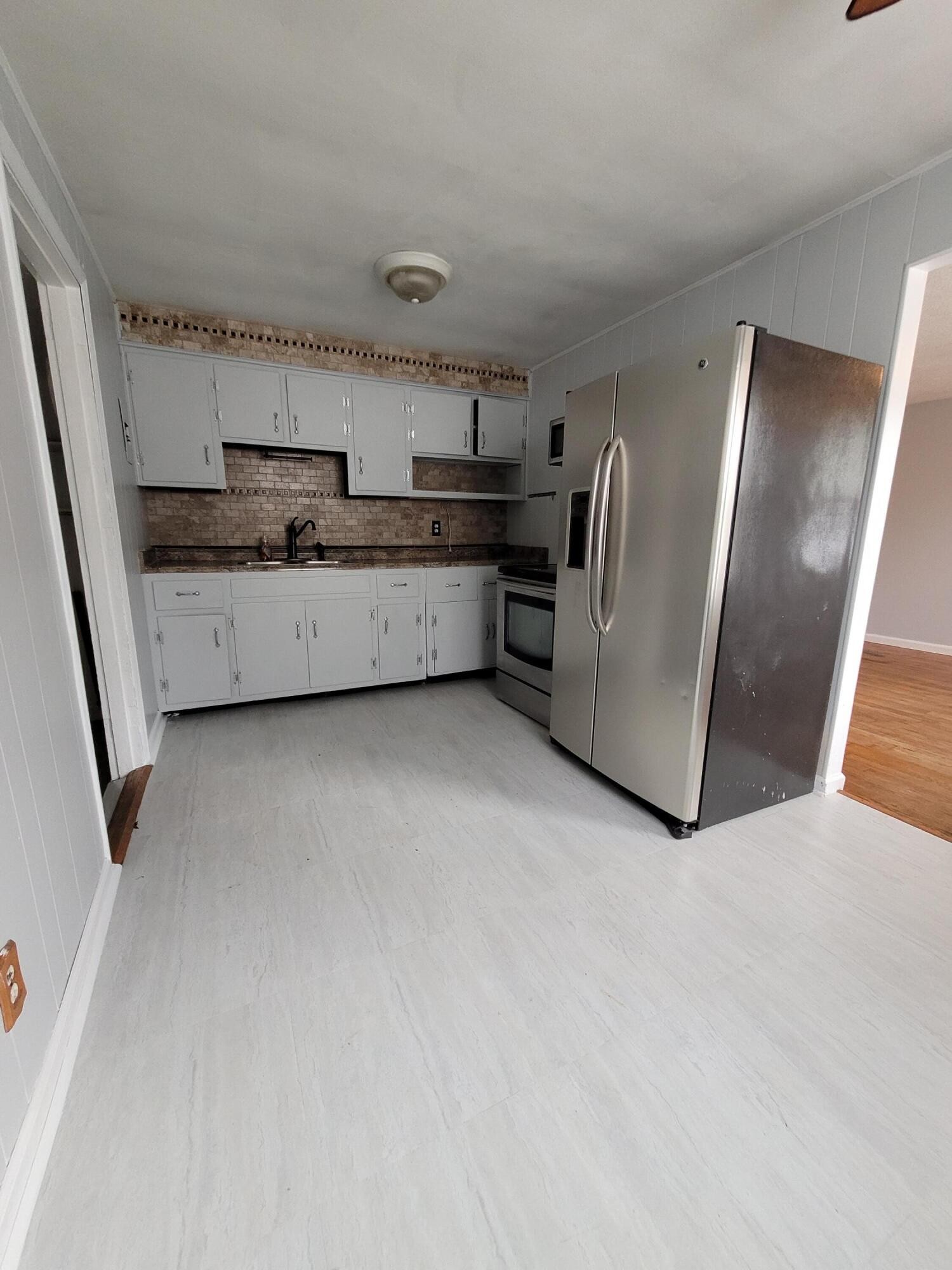 433 Main Road Maryville, TN 37804 - Photo 11 of 40 Gallery Image 11
