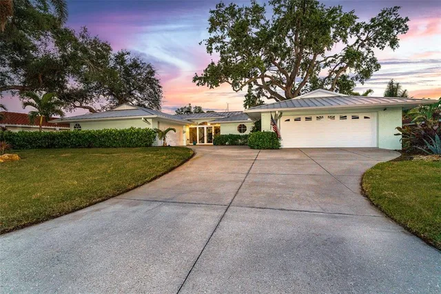 $1,595,000 | 1648 Shelburne Lane, Sarasota, FL 34231