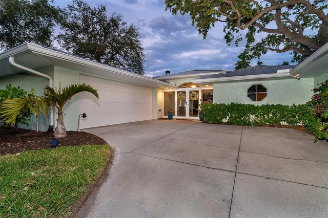 $1,595,000 | 1648 Shelburne Lane, Sarasota, FL 34231