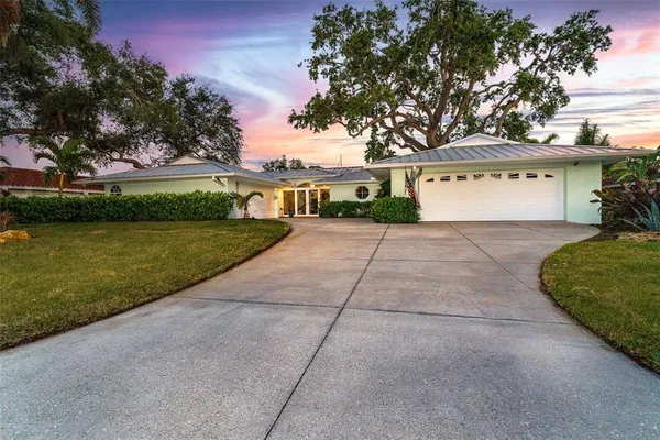 $1,490,000 | 1648 Shelburne Lane, Sarasota, FL 34231
