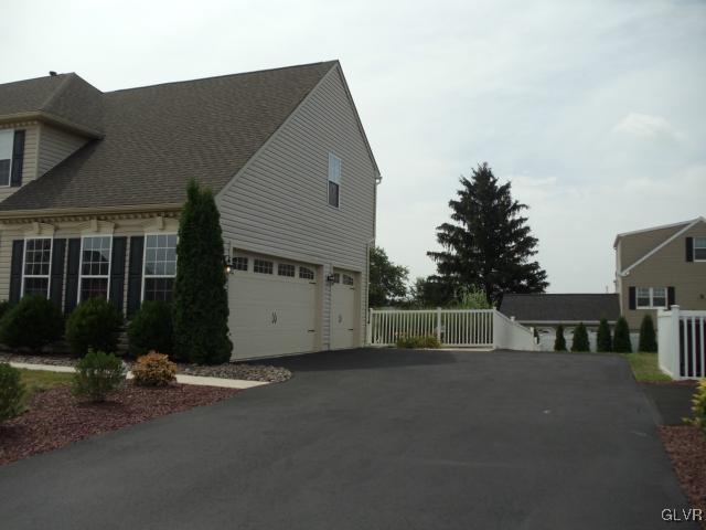 2 Lower Way Road Easton, PA 18045 - Photo 4 of 47 Gallery Image 4
