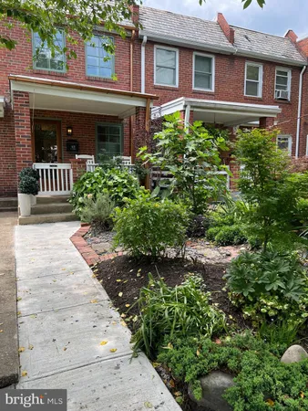 $3,400 | 418 North Henry Street, Alexandria, VA 22314