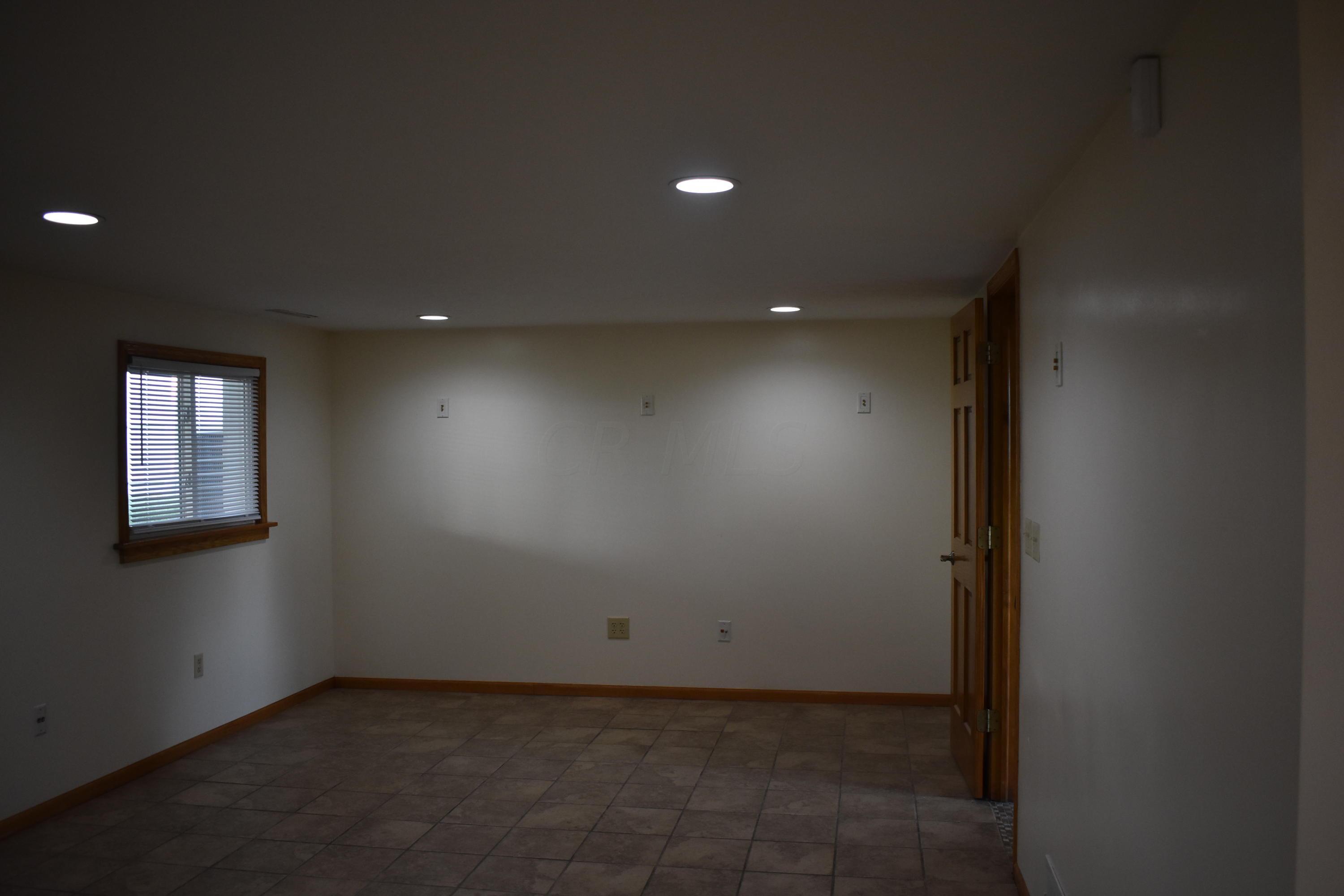 3936 Ivorton Road West Columbus, OH 43207 - Photo 22 of 30 Gallery Image 22