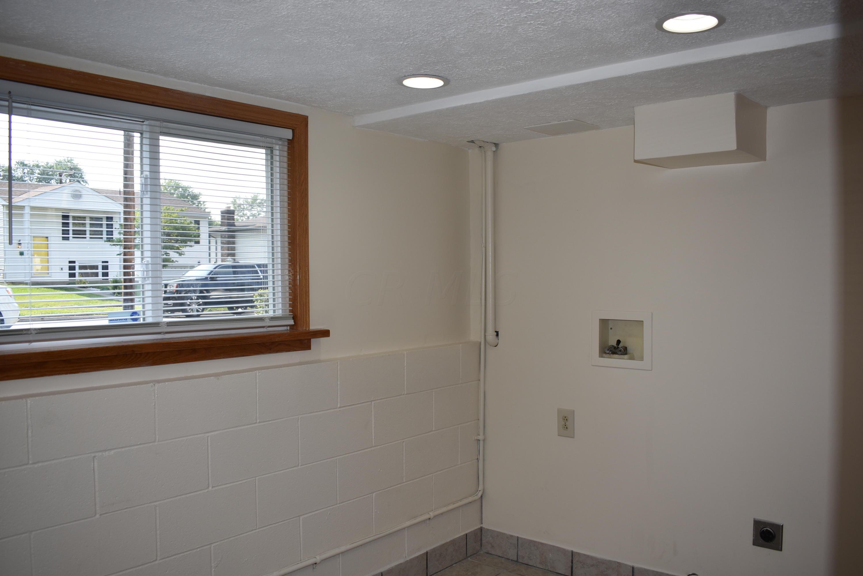 3936 Ivorton Road West Columbus, OH 43207 - Photo 25 of 30 Gallery Image 25