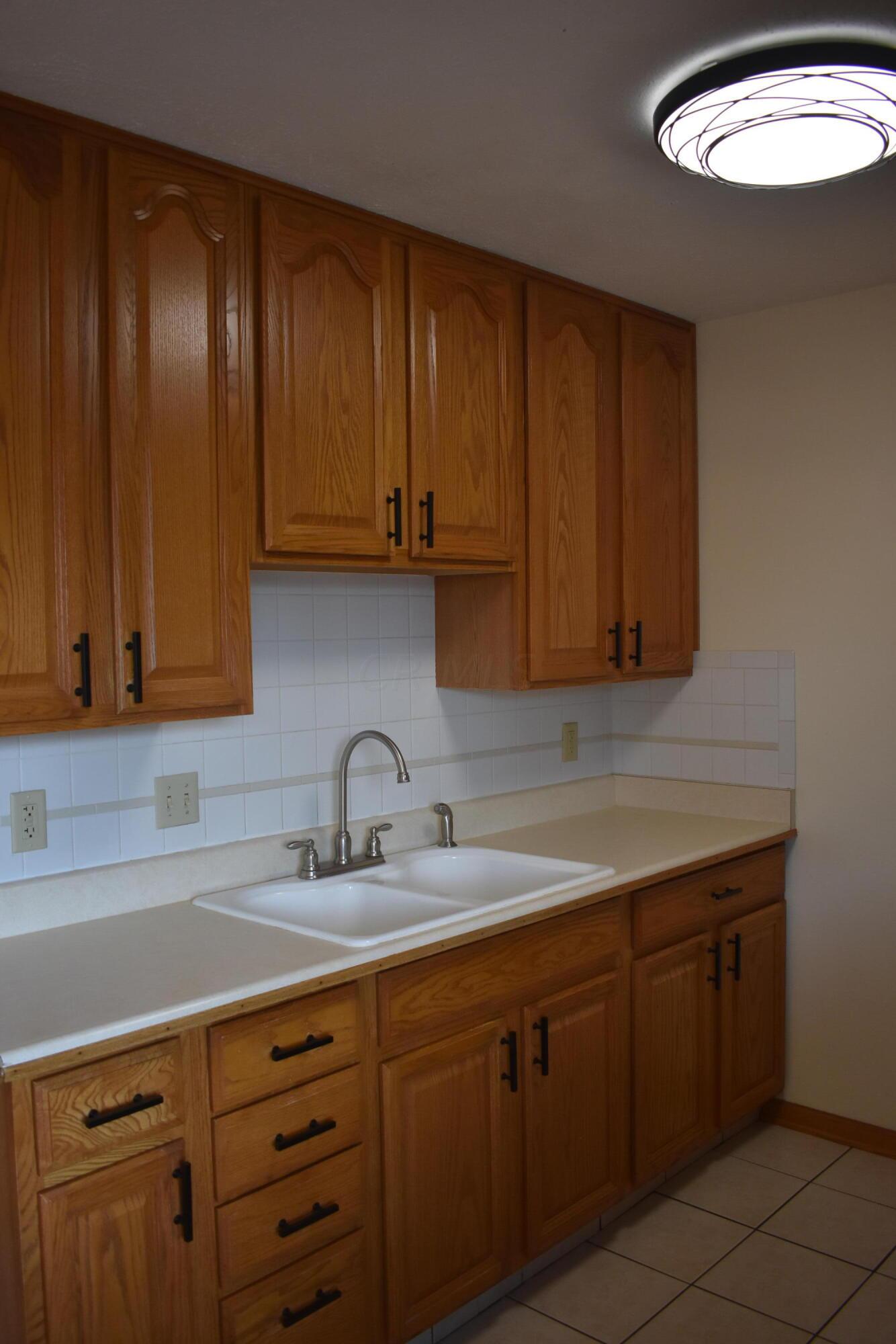 3936 Ivorton Road West Columbus, OH 43207 - Photo 10 of 30 Gallery Image 10