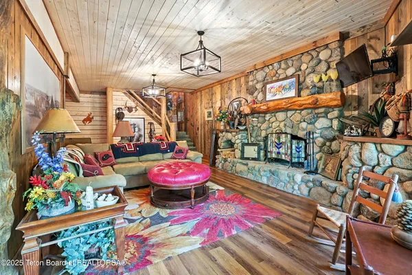 $3,300,000 | 3 Forest Trail, Boulder, WY 82923