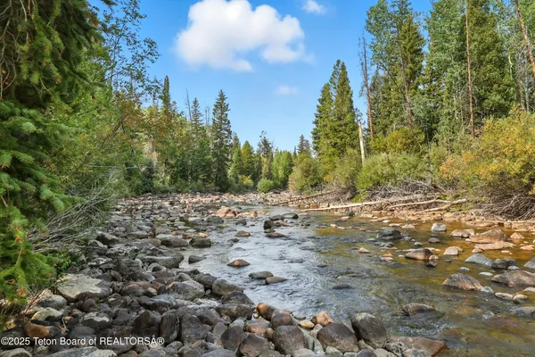 $3,300,000 | 3 Forest Trail, Boulder, WY 82923