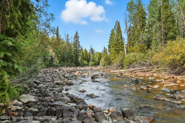 $3,300,000 | 3 Forest Trail, Boulder, WY 82923