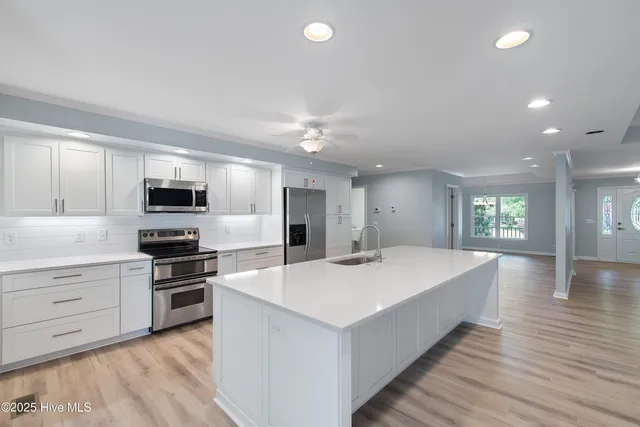 $679,900 | 622 Oyster Bay Drive, Sunset Beach, NC 28468