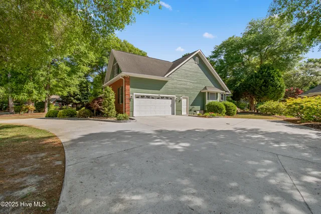 $679,900 | 622 Oyster Bay Drive, Sunset Beach, NC 28468