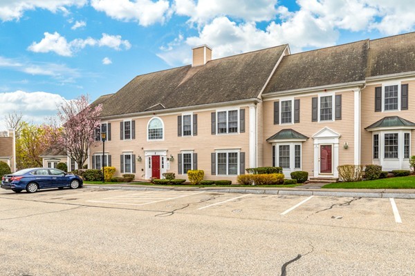 36 Cambridge Road, Unit 7 Woburn, MA 01801 - Photo 2 of 25 Gallery Image 2