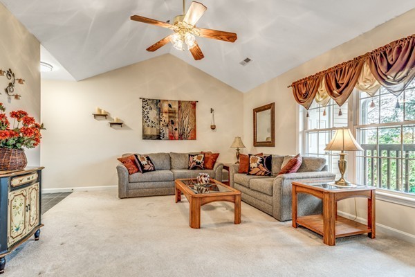 36 Cambridge Road, Unit 7 Woburn, MA 01801 - Photo 5 of 25 Gallery Image 5