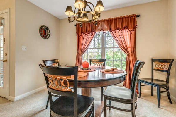 36 Cambridge Road, Unit 7 Woburn, MA 01801 - Photo 8 of 25 Gallery Image 8
