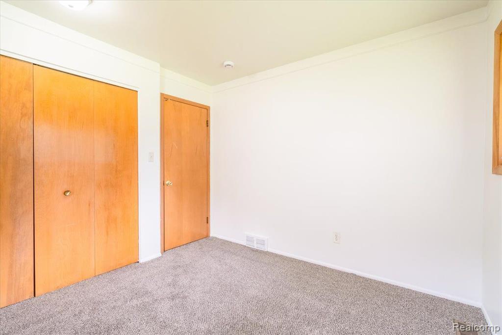 11519 Fisher Road Belleville, MI 48111 - Photo 22 of 47 Gallery Image 22