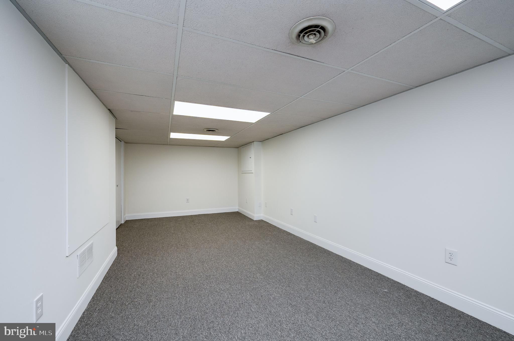 3611 Kutztown Road Reading, PA 19605 - Photo 28 of 46