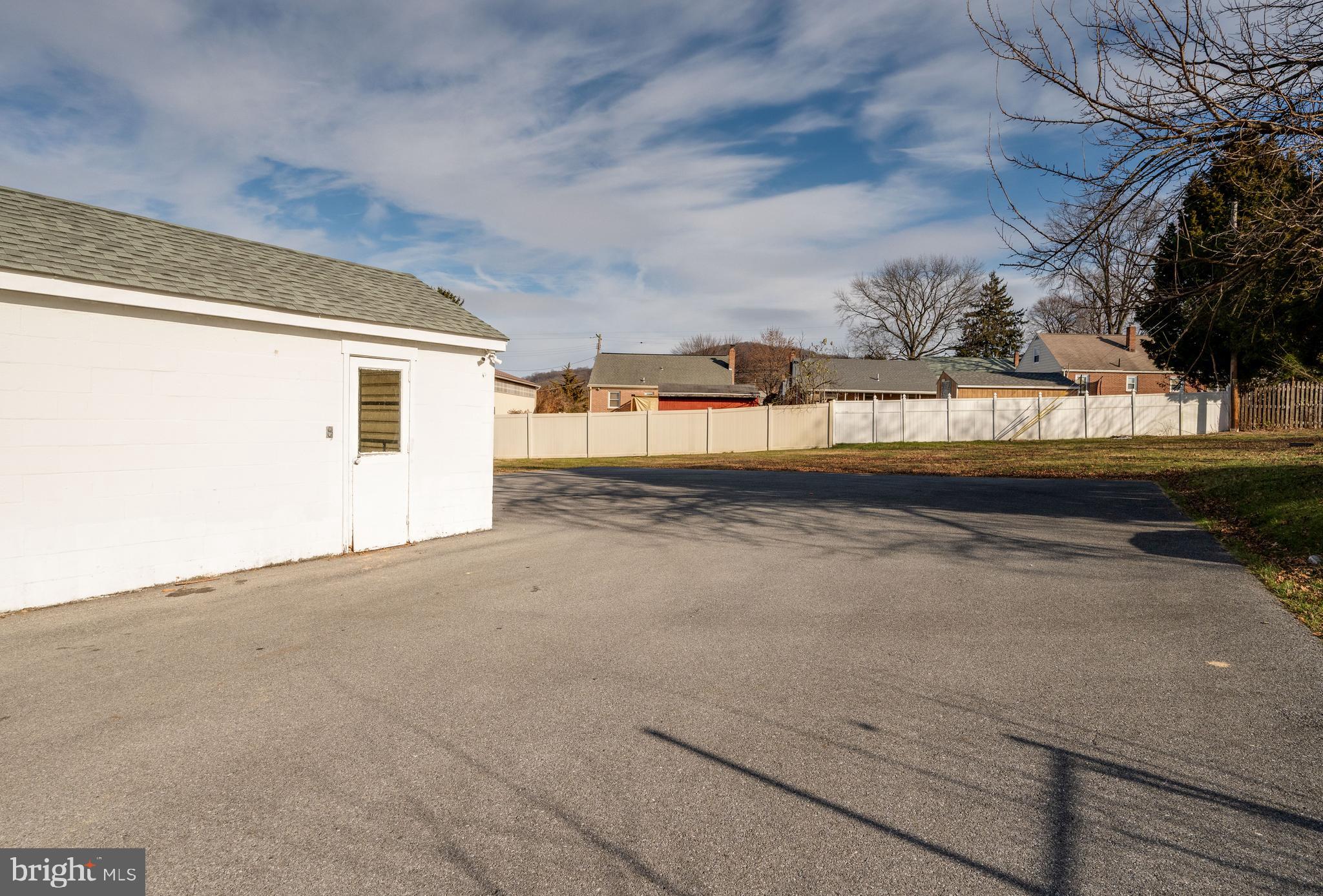 3611 Kutztown Road Reading, PA 19605 - Photo 32 of 46