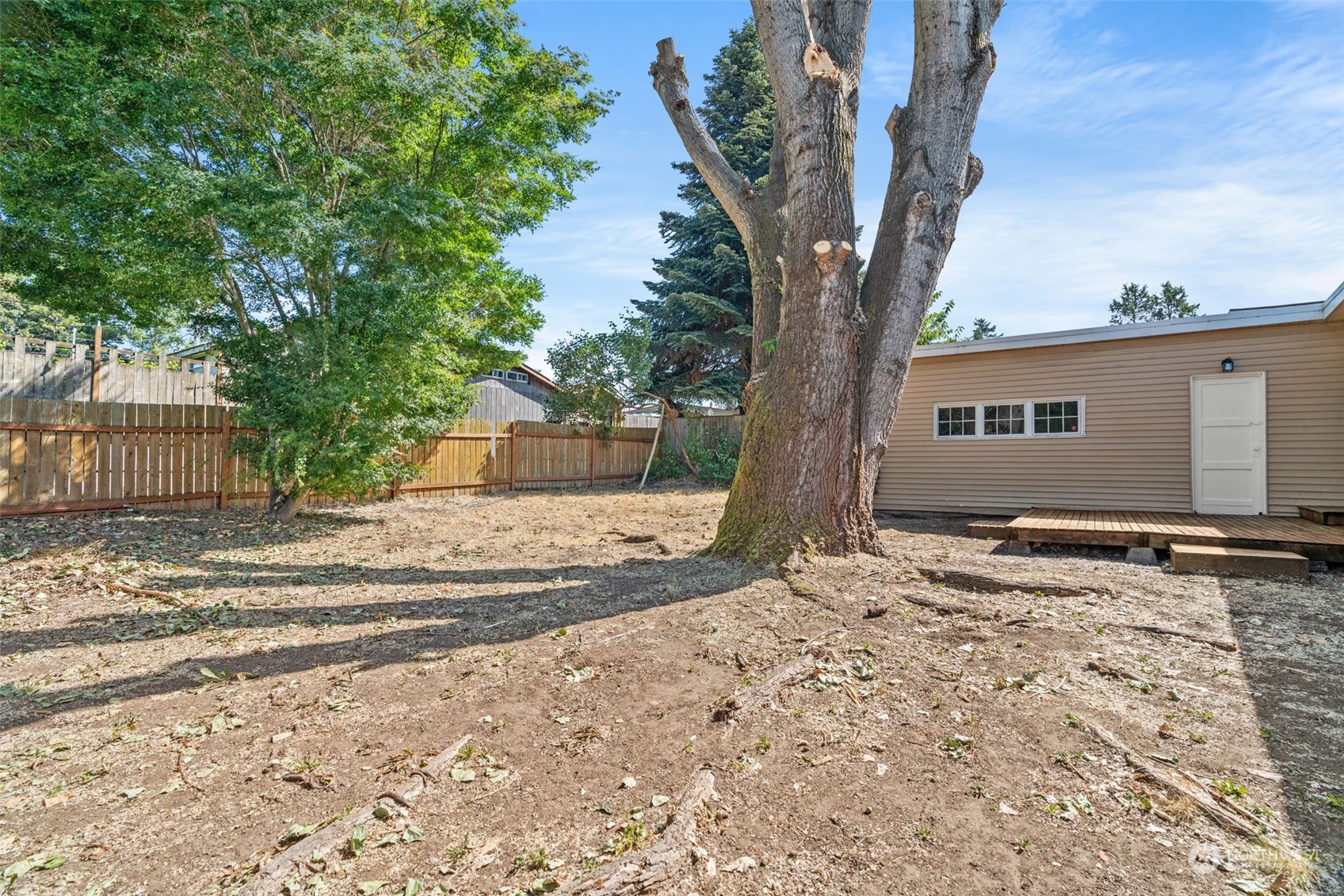 2312 Northeast 6th Place Renton, WA 98056 - Photo 15 of 16 Gallery Image 15