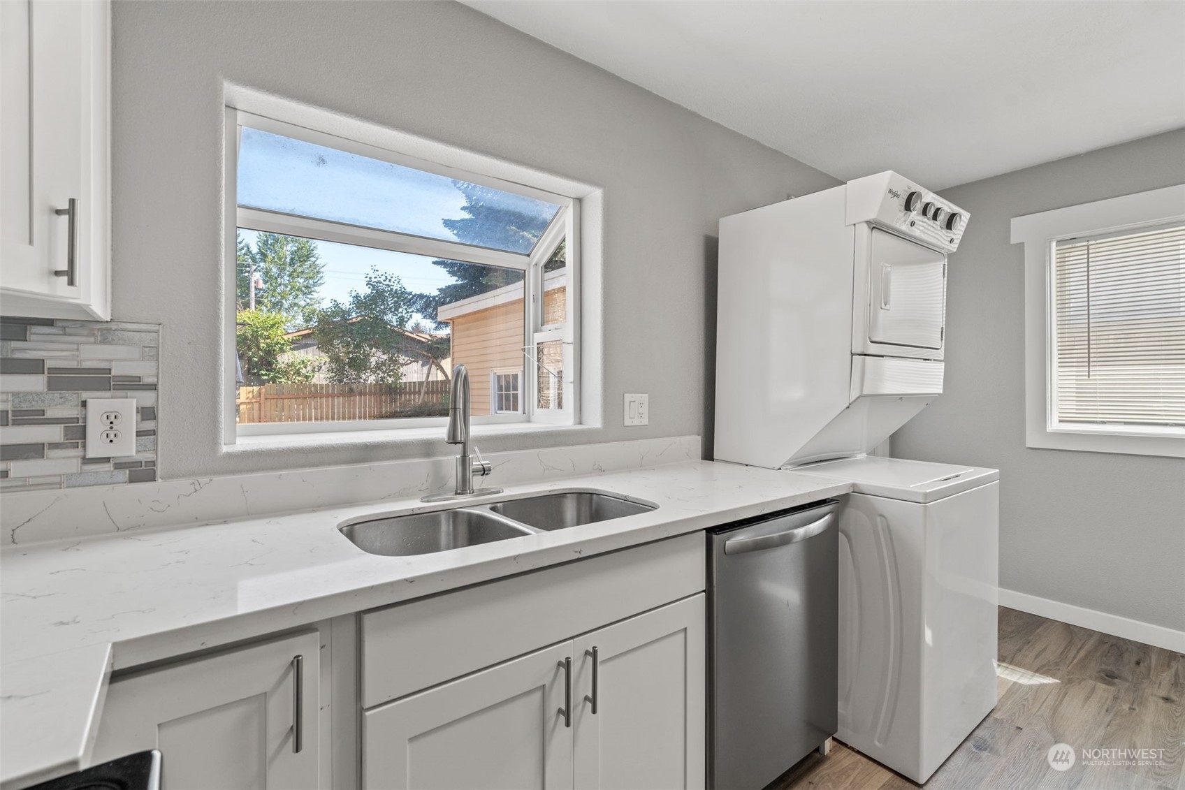 2312 Northeast 6th Place Renton, WA 98056 - Photo 7 of 16 Gallery Image 7