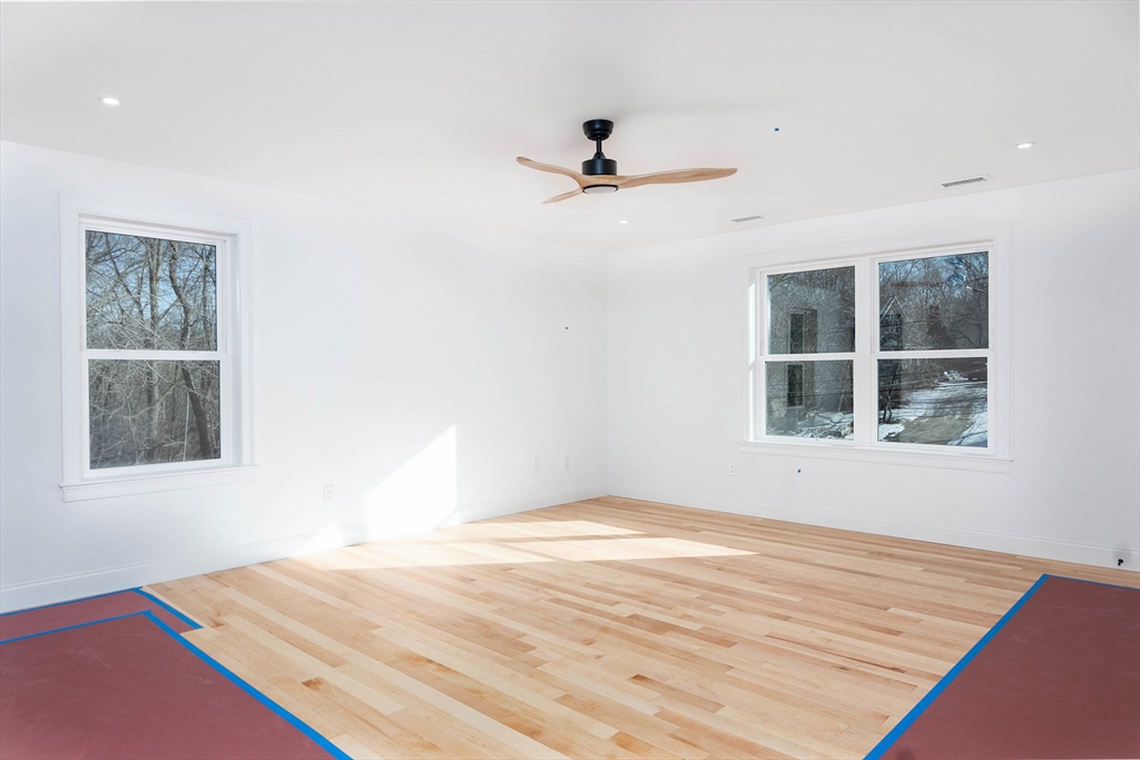 3 Crest Avenue Worcester, MA 01607 - Photo 29 of 34 an empty room with windows